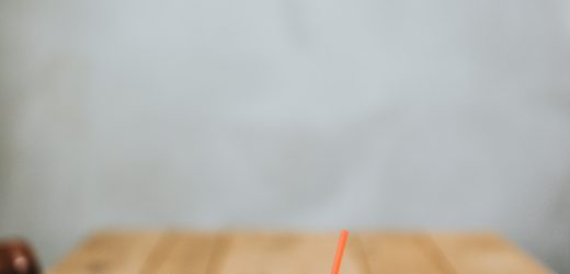 Stół z litego drewna – piękno i trwałość w jednym meblu